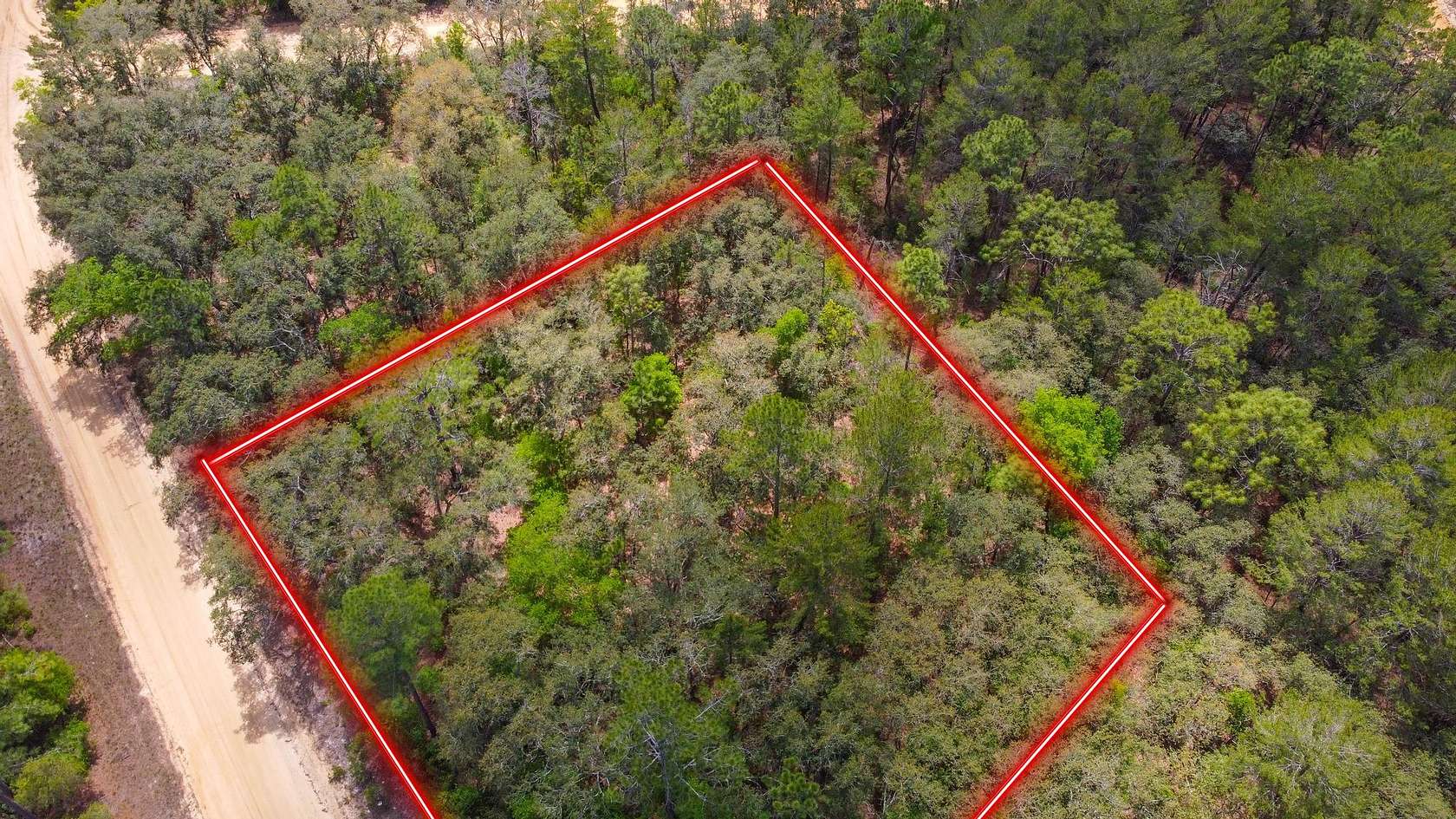 0.56 Acres of Residential Land for Sale in Interlachen, Florida