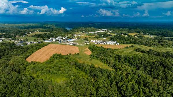 106 Acres of Land for Sale in Russell Springs, Kentucky