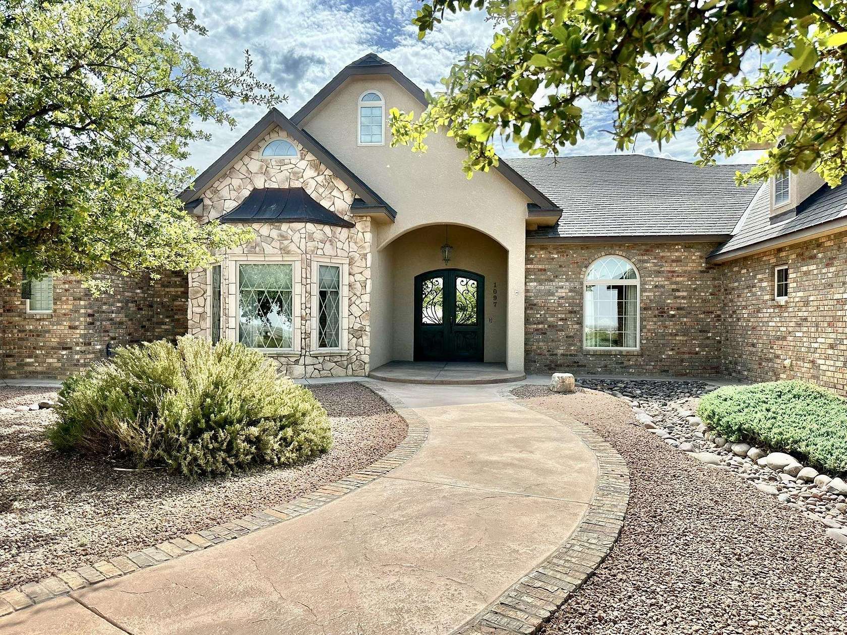 1.7 Acres of Residential Land with Home for Sale in Alamogordo, New Mexico