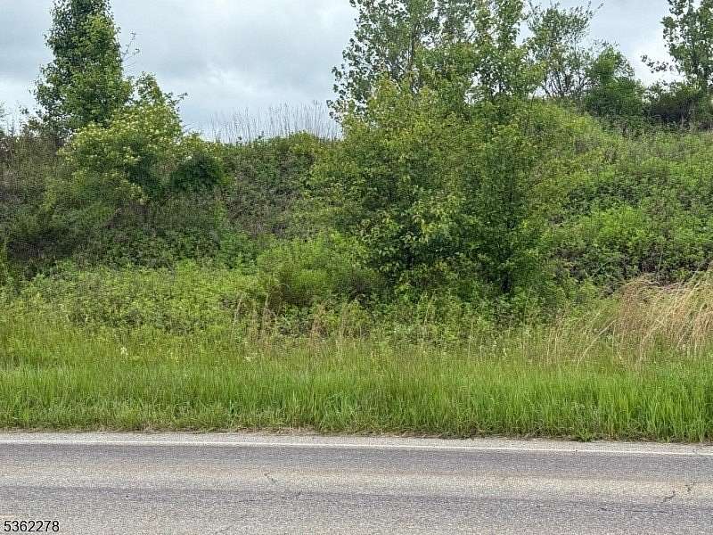 0.94 Acres of Residential Land for Sale in Hardyston Township, New Jersey