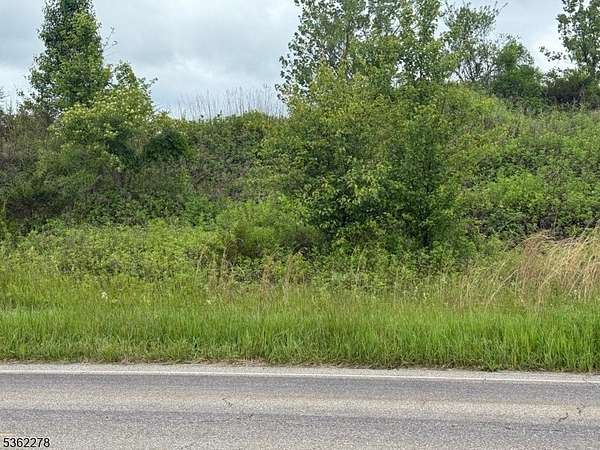 0.94 Acres of Residential Land for Sale in Hardyston Township, New Jersey