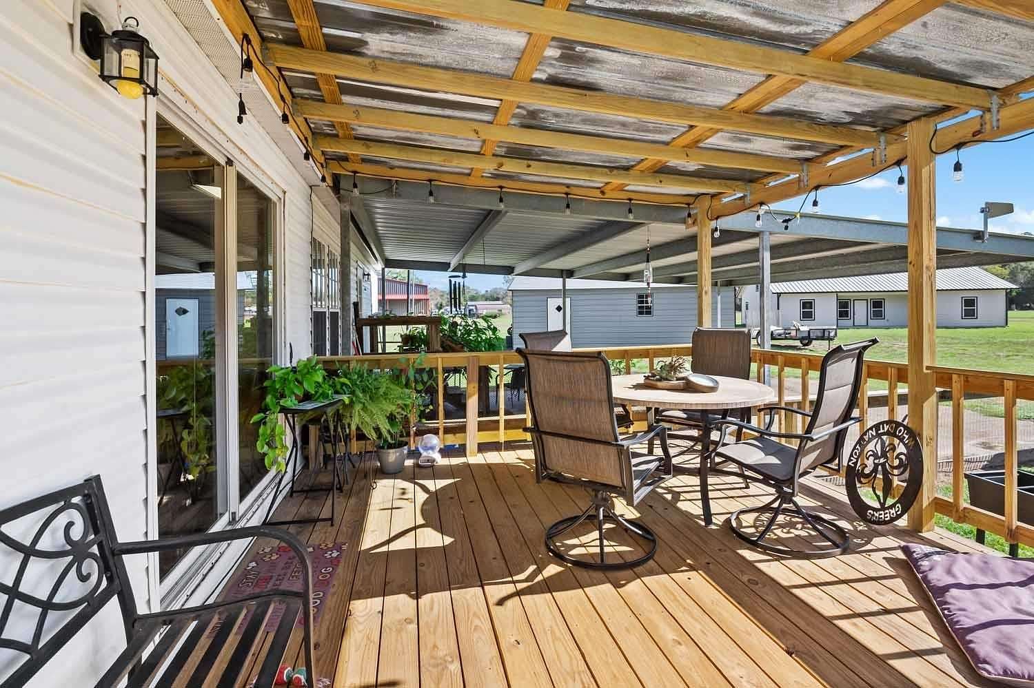 2.14 Acres of Residential Land with Home for Sale in Jasper, Texas