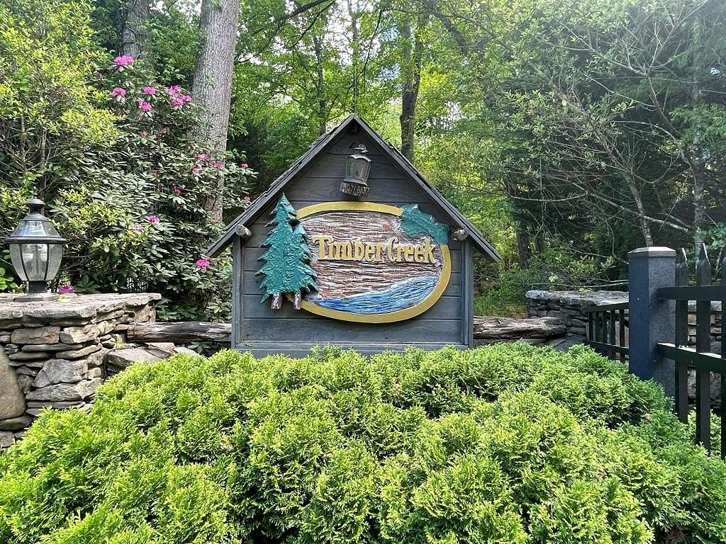 1 Acre of Land for Sale in Sylva, North Carolina