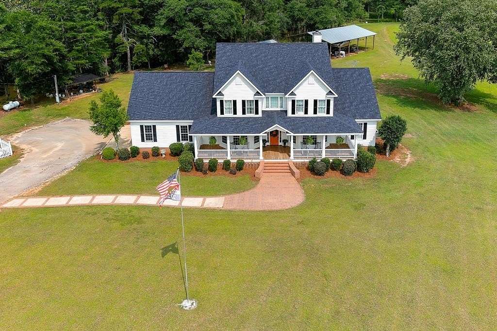 157 Acres of Recreational Land with Home for Sale in Colquitt, Georgia