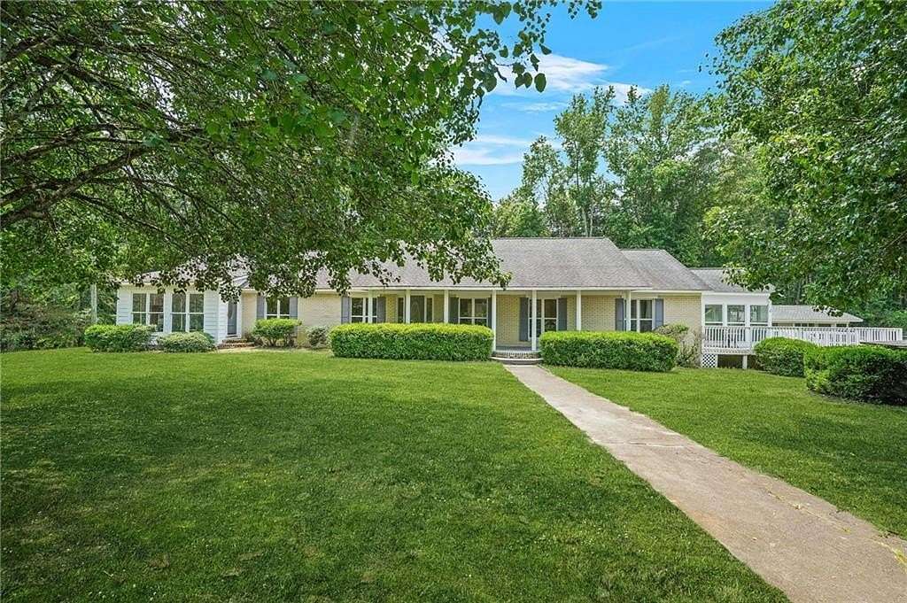 13.3 Acres of Land with Home for Sale in Greensboro, Georgia