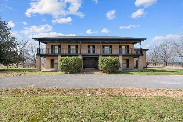 2.5 Acres of Residential Land with Home for Sale in Sikeston, Missouri