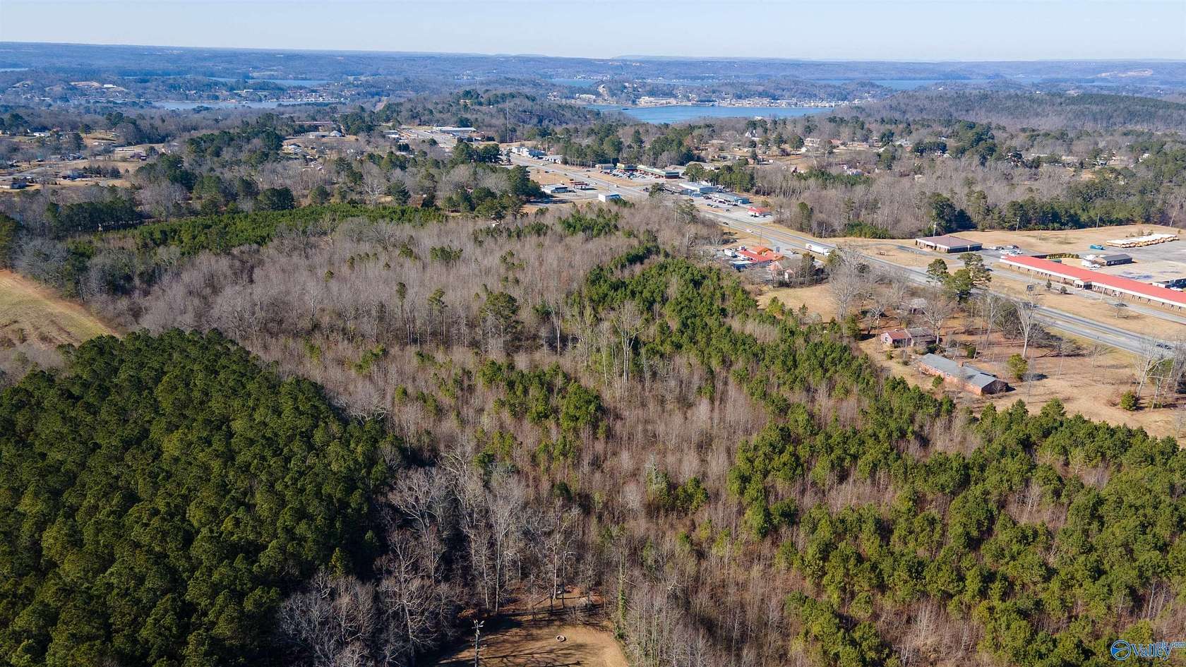 34 Acres of Land for Sale in Guntersville, Alabama