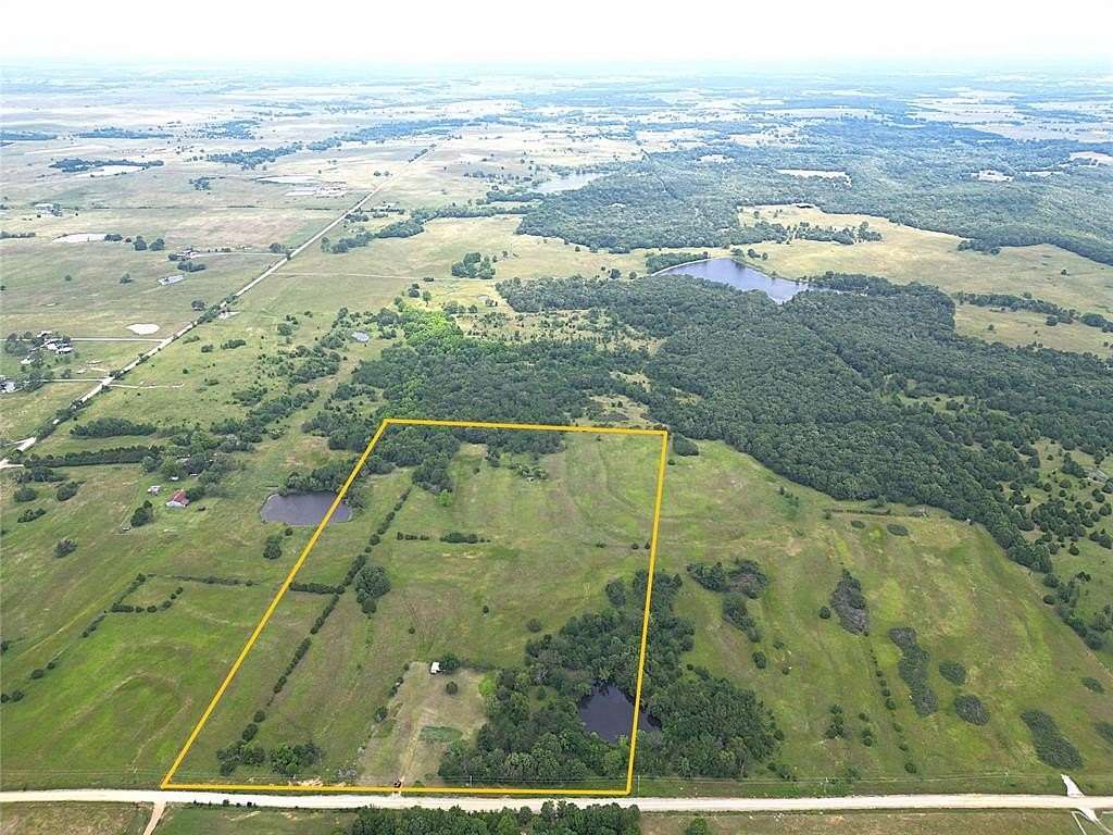 25 Acres of Agricultural Land for Sale in Holdenville, Oklahoma
