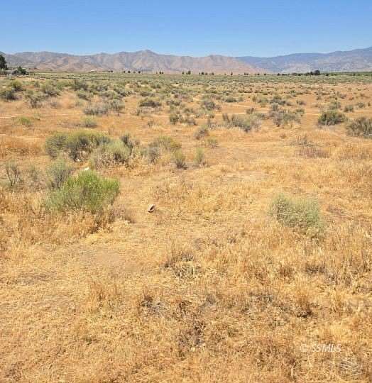 24.8 Acres of Land for Sale in Weldon, California