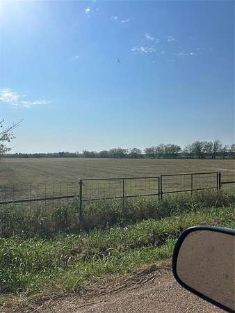 10 Acres of Agricultural Land for Sale in Terrell, Texas
