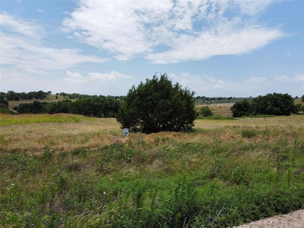 2 Acres of Residential Land for Sale in Cresson, Texas