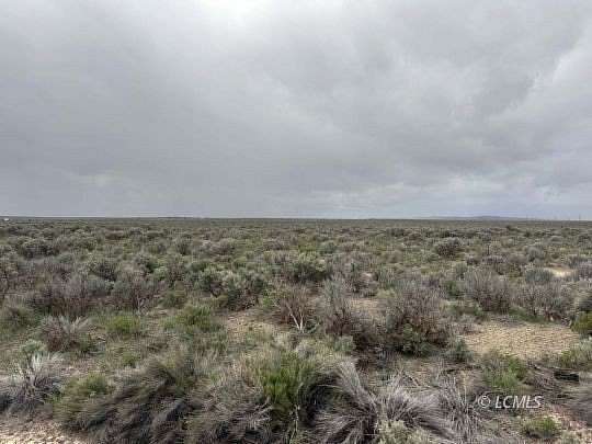 19.5 Acres of Land for Sale in Christmas Valley, Oregon