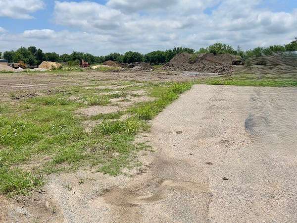 0.55 Acres of Commercial Land for Sale in Midlothian, Texas