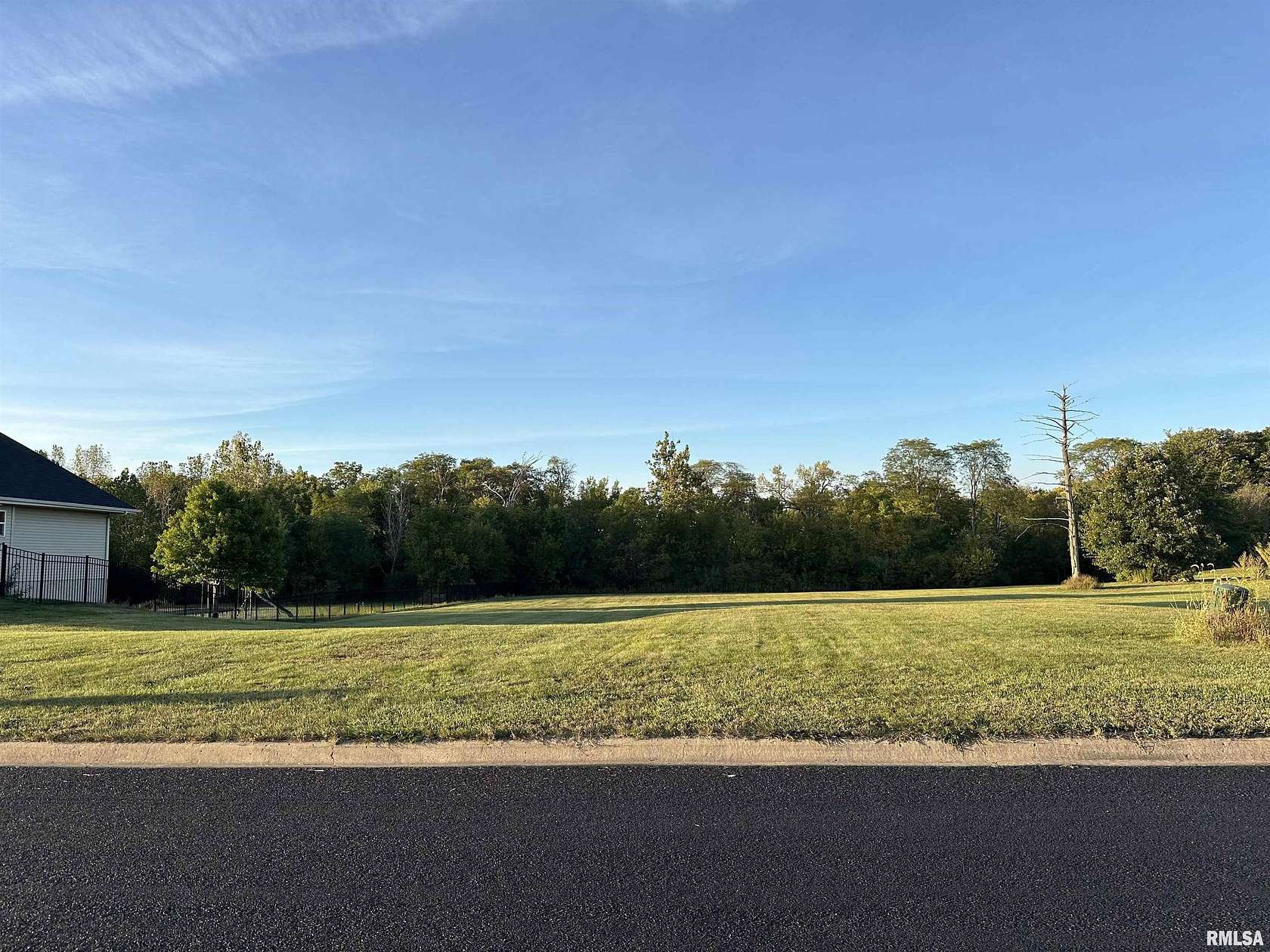 0.64 Acres of Residential Land for Sale in Washington, Illinois