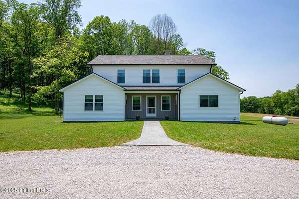 30 Acres of Land with Home for Sale in Munfordville, Kentucky