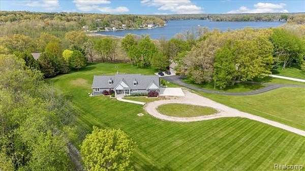 2.5 Acres of Residential Land with Home for Sale in Davisburg, Michigan