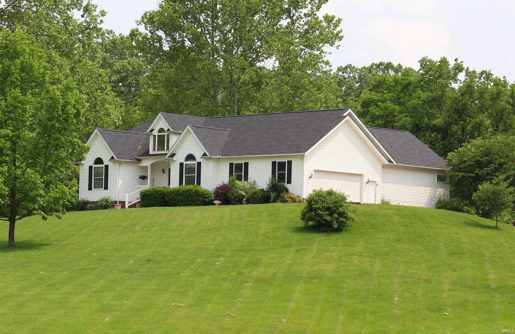 4.77 Acres of Residential Land with Home for Sale in Spencer, Indiana