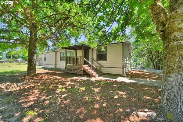 2 Acres of Residential Land with Home for Sale in Elkton, Oregon