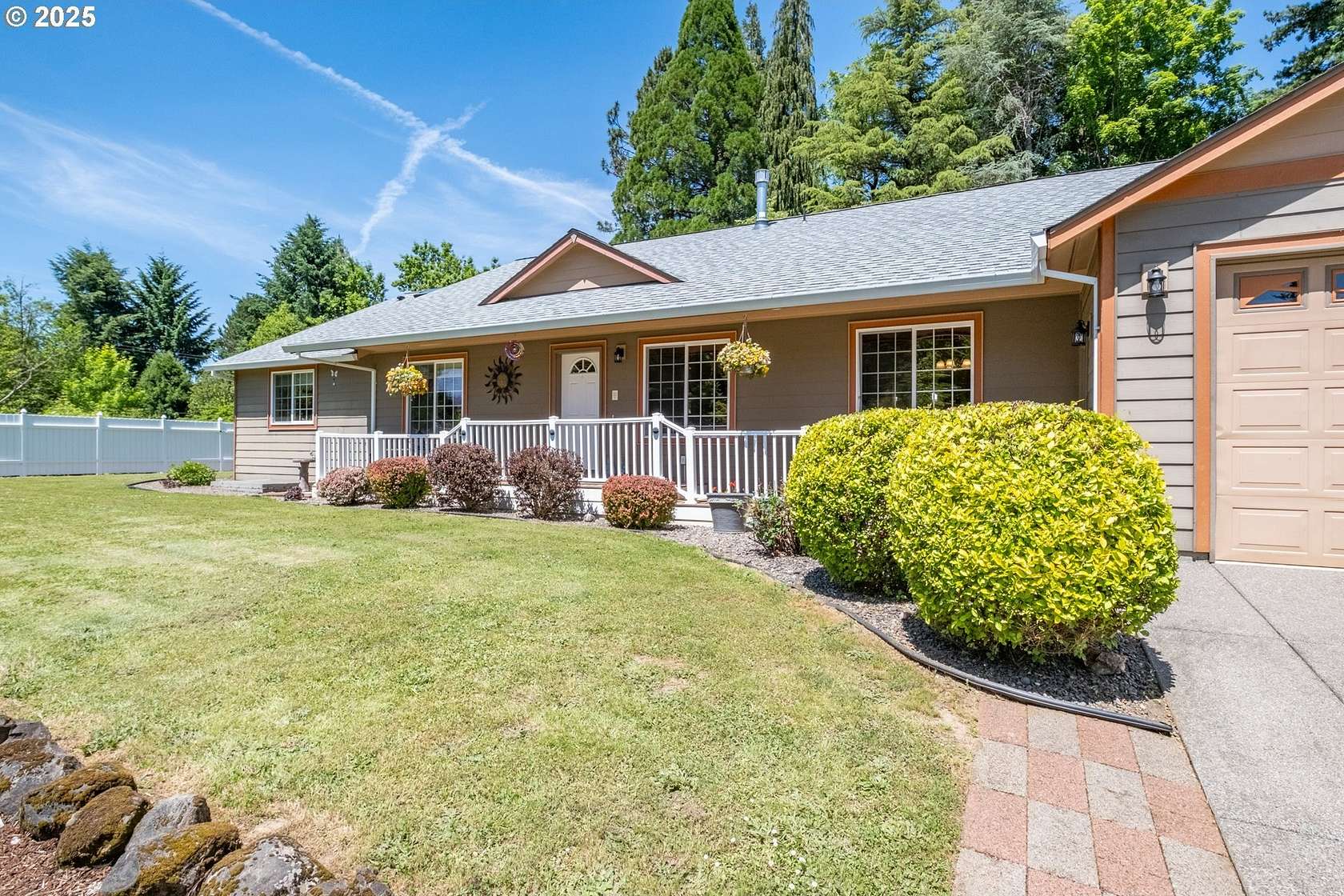 2.65 Acres of Residential Land with Home for Sale in Warren, Oregon