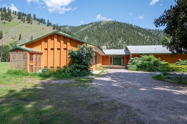 3.5 Acres of Residential Land with Home for Sale in Clinton, Montana