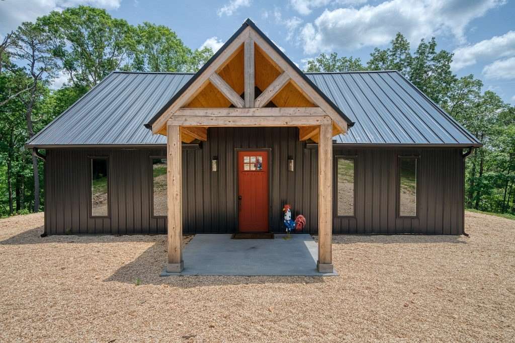 15 Acres of Land with Home for Sale in Eureka Springs, Arkansas