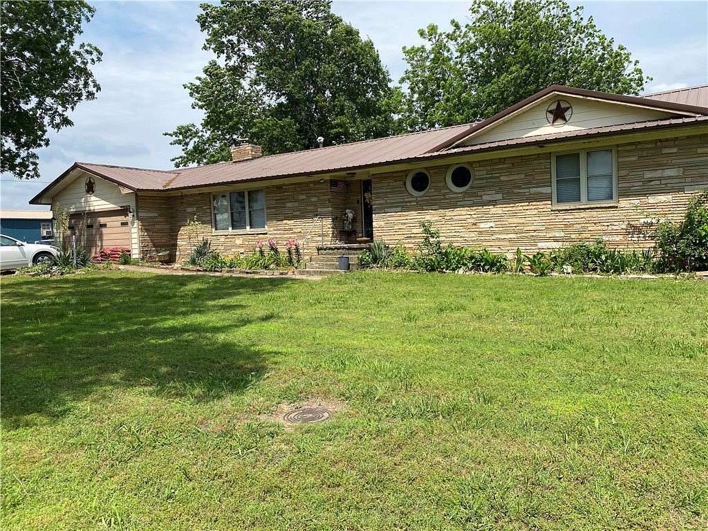 5 Acres of Land with Home for Sale in Lincoln, Arkansas