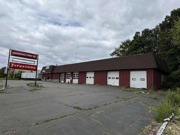 2.22 Acres of Improved Mixed-Use Land for Sale in Hamden, Connecticut