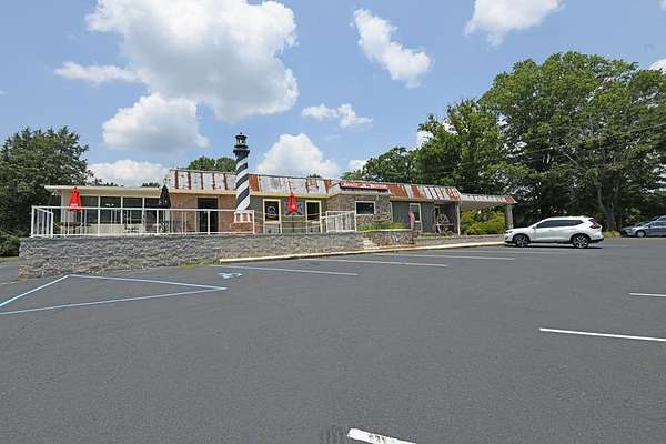 2.38 Acres of Improved Commercial Land for Sale in Abbeville, South Carolina