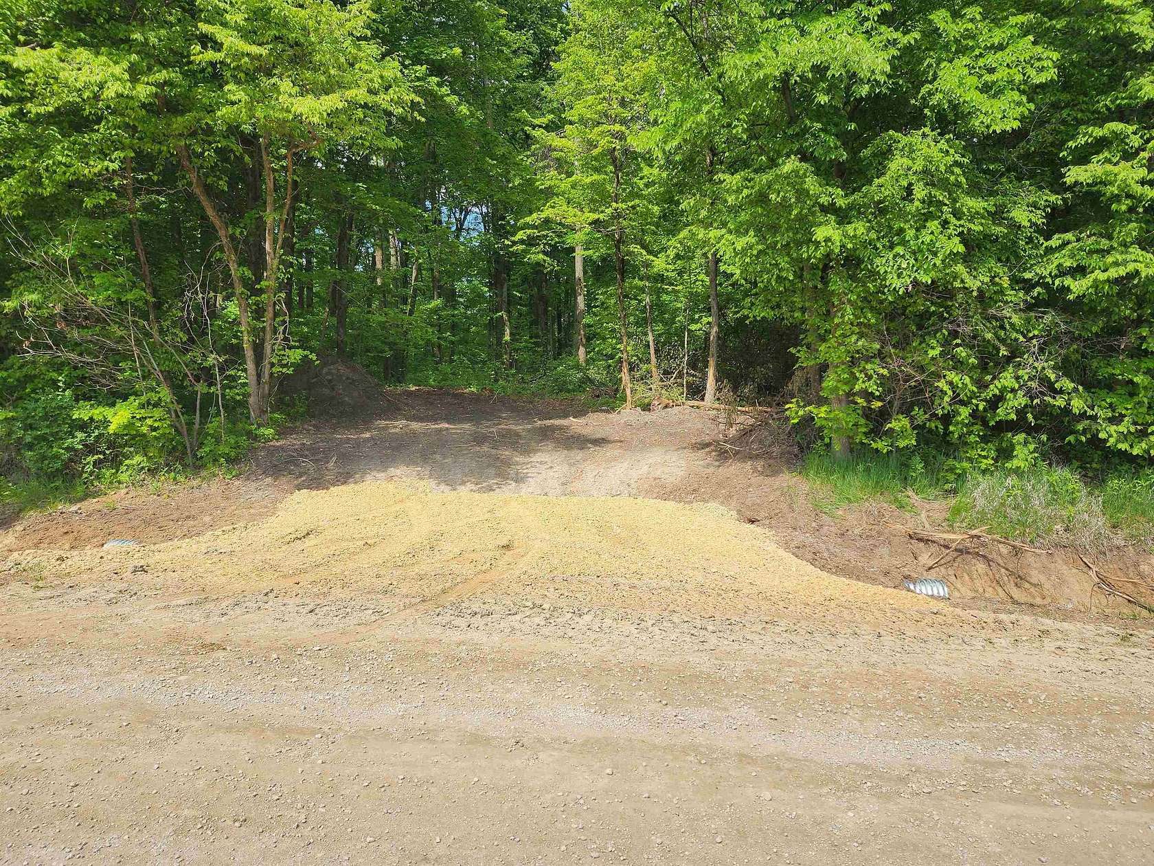 20 Acres of Recreational Land for Sale in Luana, Iowa