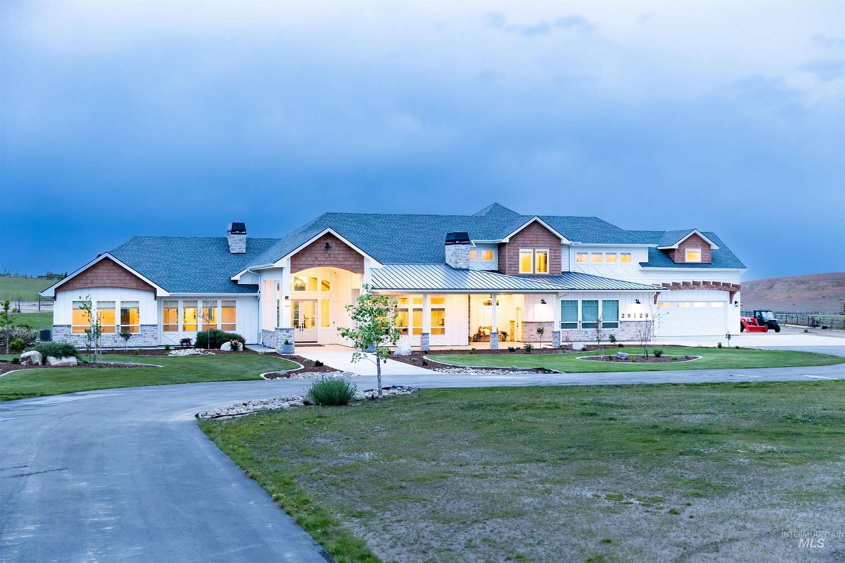 8.55 Acres of Residential Land with Home for Sale in Caldwell, Idaho