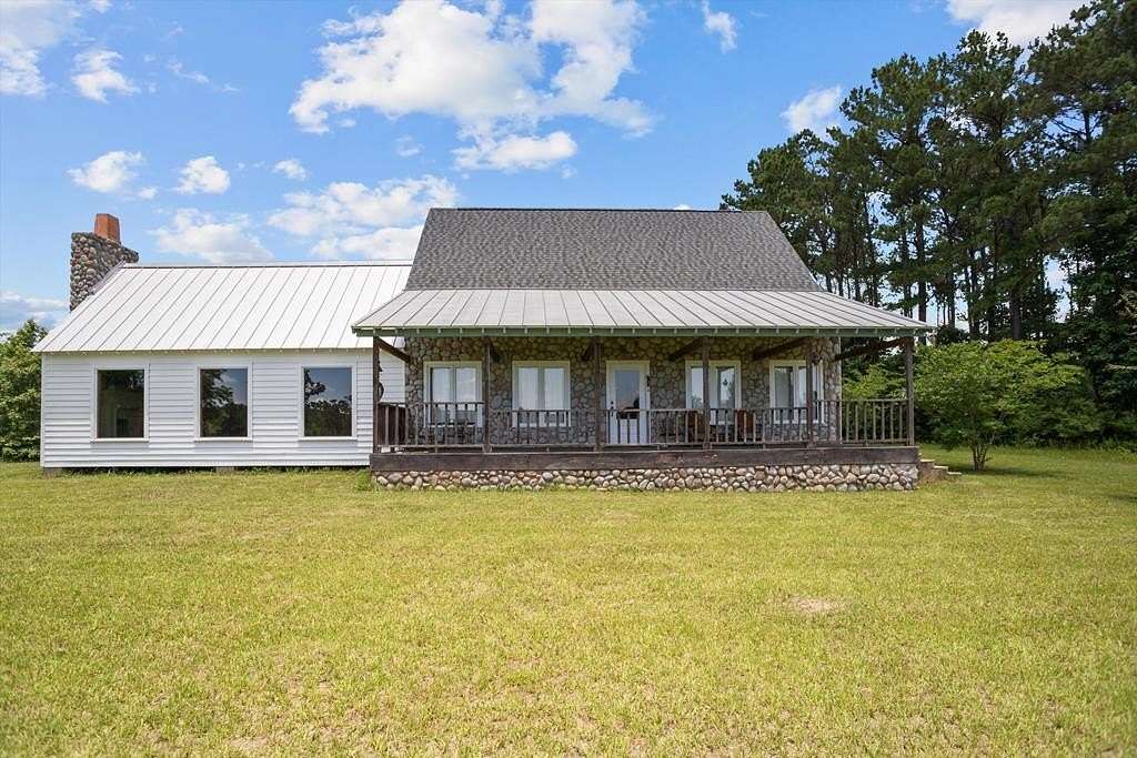 10 Acres of Land with Home for Sale in Grapeland, Texas