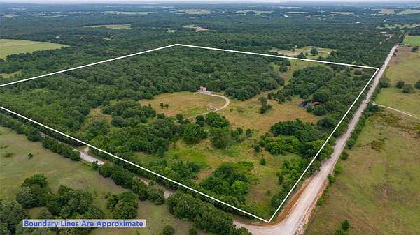 33.6 Acres of Land for Sale in Whitesboro, Texas