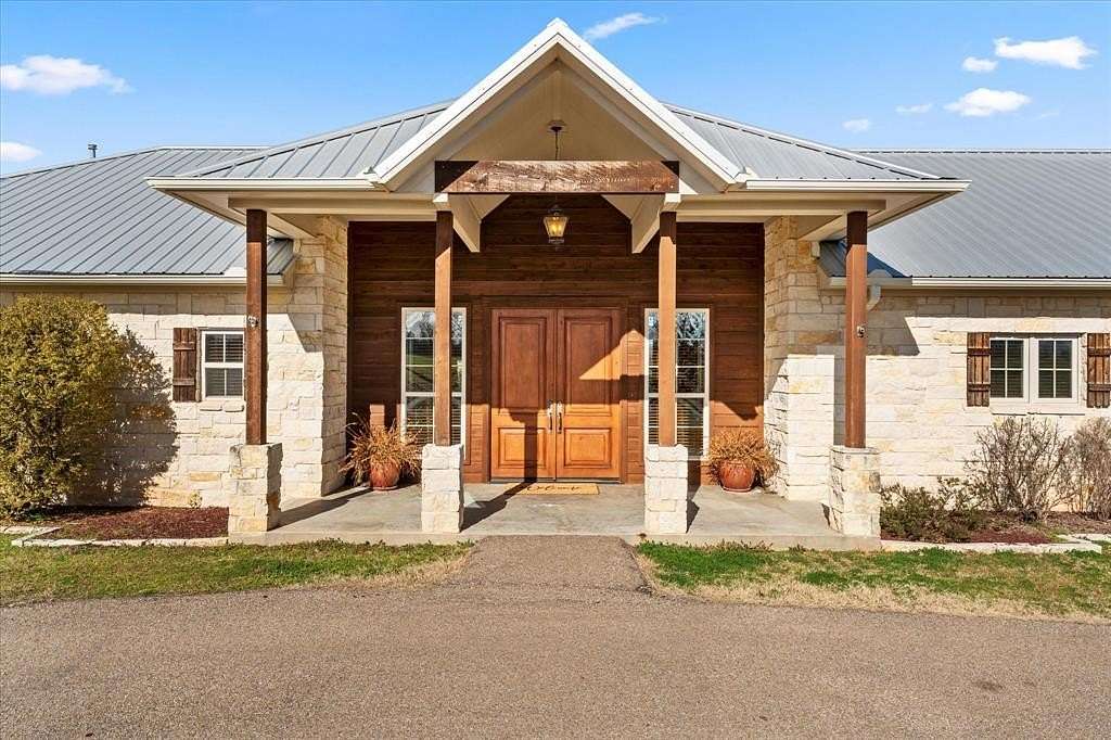 10 Acres of Land with Home for Sale in Mount Pleasant, Texas