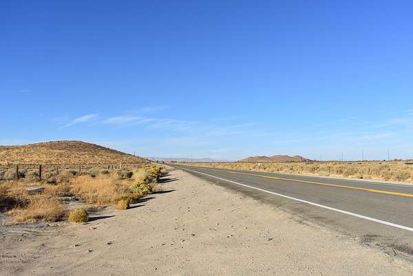 7.62 Acres of Residential Land for Sale in Mojave, California