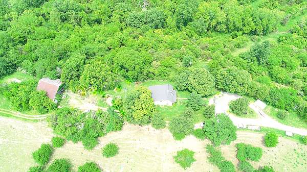 109 Acres of Land with Home for Sale in Harrodsburg, Kentucky