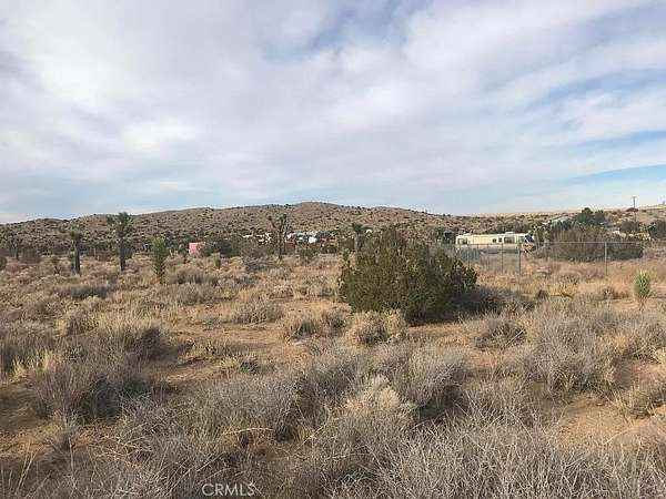 2.5 Acres of Residential Land for Sale in Pearblossom, California
