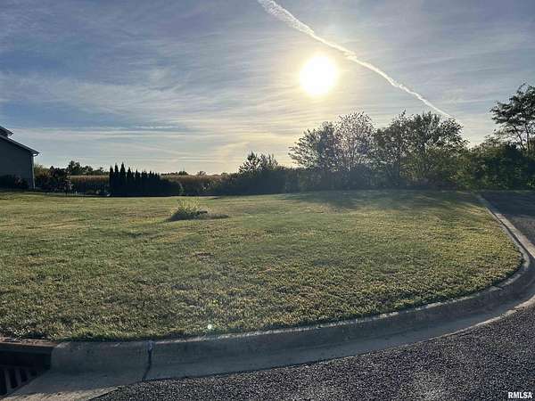 0.27 Acres of Residential Land for Sale in Washington, Illinois