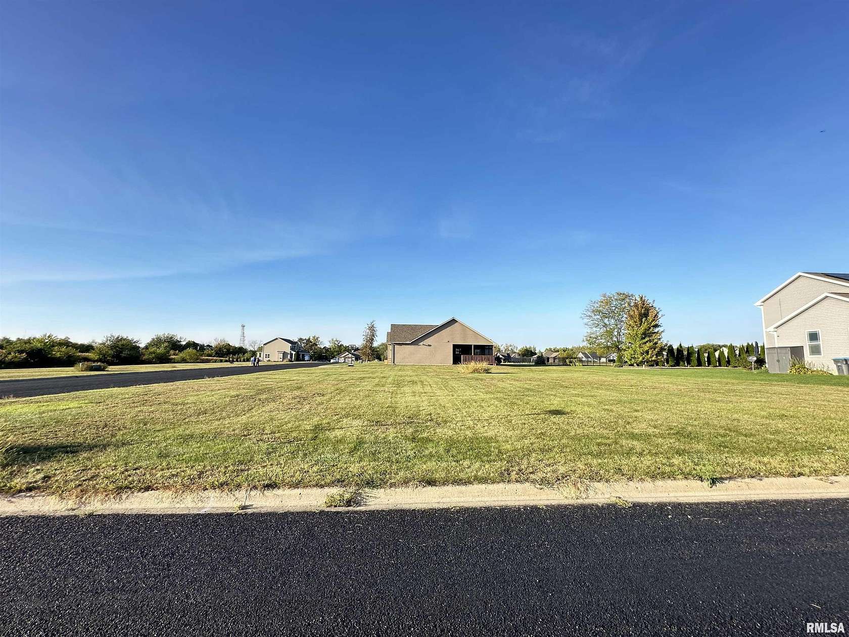 0.33 Acres of Residential Land for Sale in Washington, Illinois