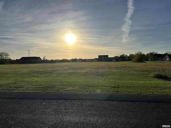 0.38 Acres of Residential Land for Sale in Washington, Illinois