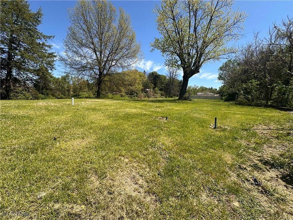 0.82 Acres of Commercial Land for Sale in Zanesville, Ohio