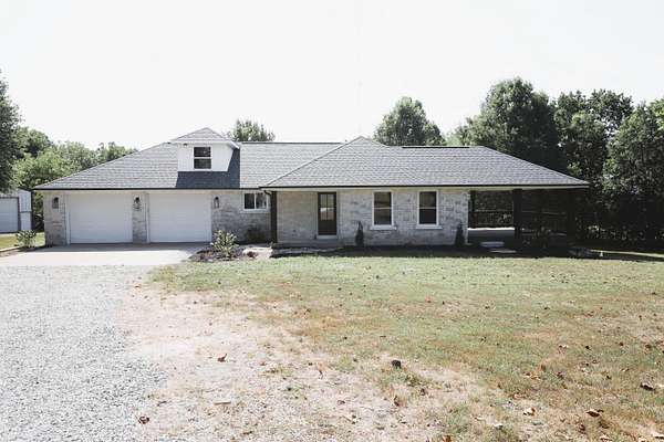 3.12 Acres of Residential Land with Home for Sale in Billings, Missouri