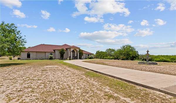 12 Acres of Recreational Land with Home for Sale in Robstown, Texas