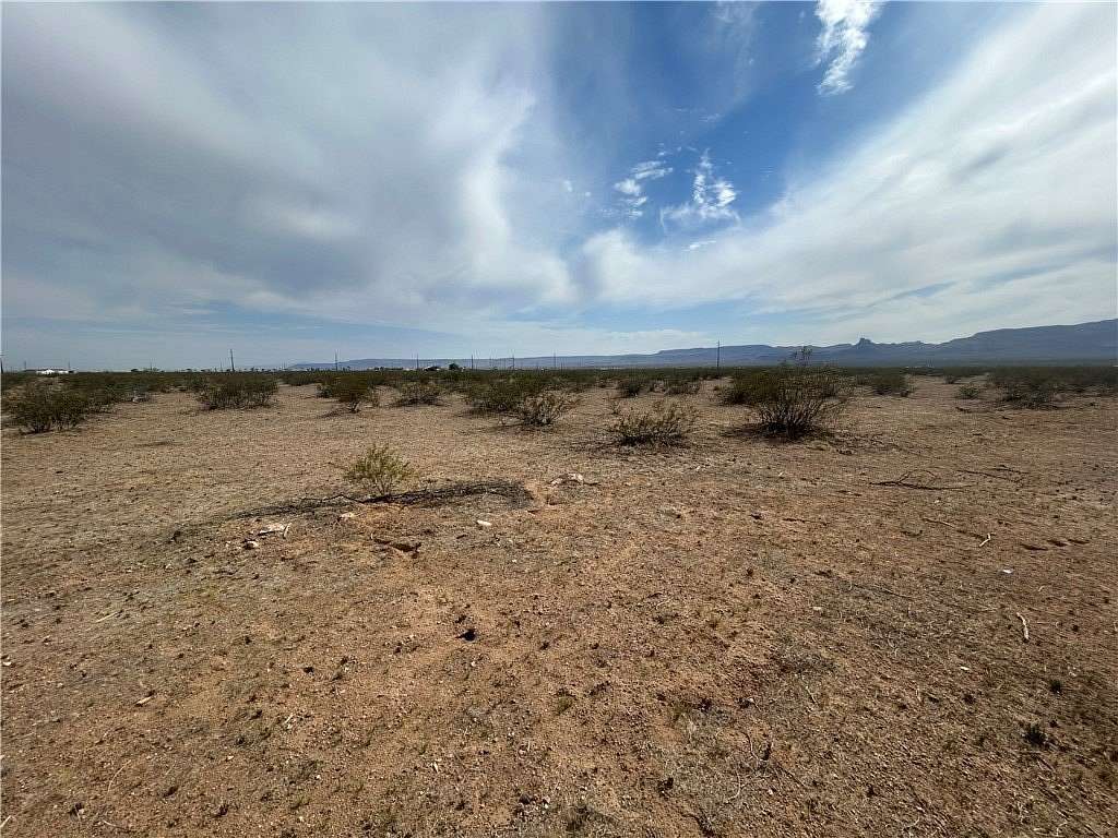 2.27 Acres of Land for Sale in Golden Valley, Arizona