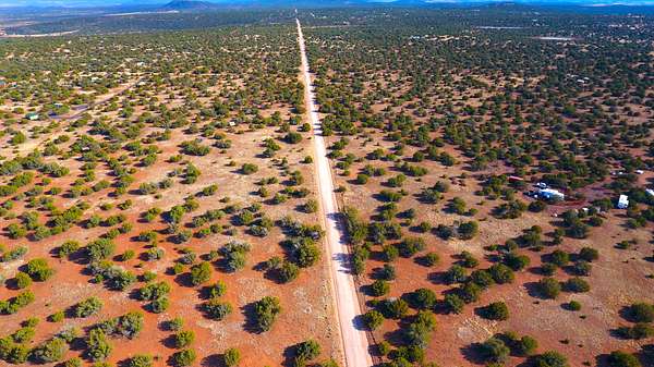 1.39 Acres of Residential Land for Sale in Concho, Arizona
