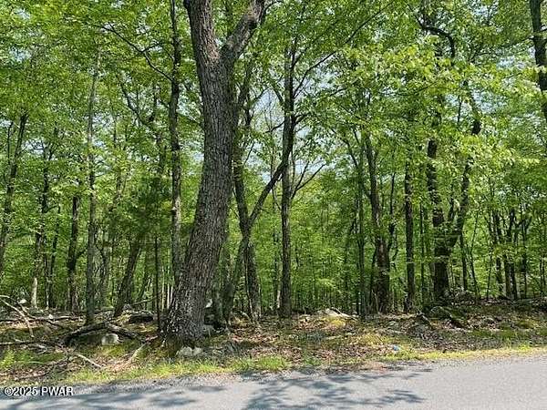 1.42 Acres of Residential Land for Sale in Milford, Pennsylvania