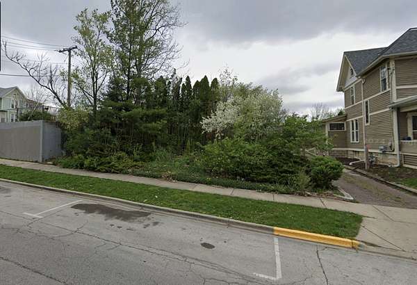0.25 Acres of Commercial Land for Sale in Aurora, Illinois