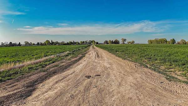 136 Acres of Agricultural Land for Sale in Buhl, Idaho