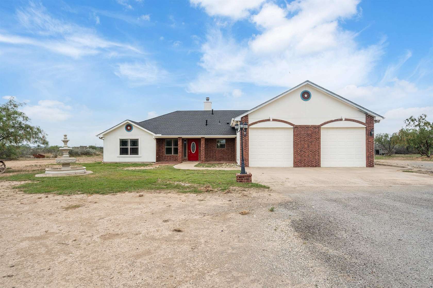 4.67 Acres of Residential Land with Home for Sale in Del Rio, Texas