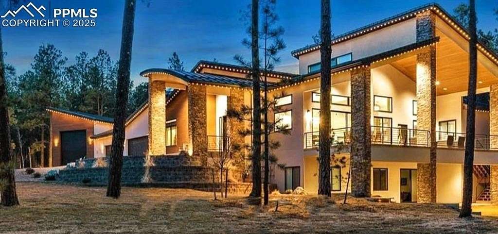 2.6 Acres of Residential Land with Home for Sale in Colorado Springs, Colorado