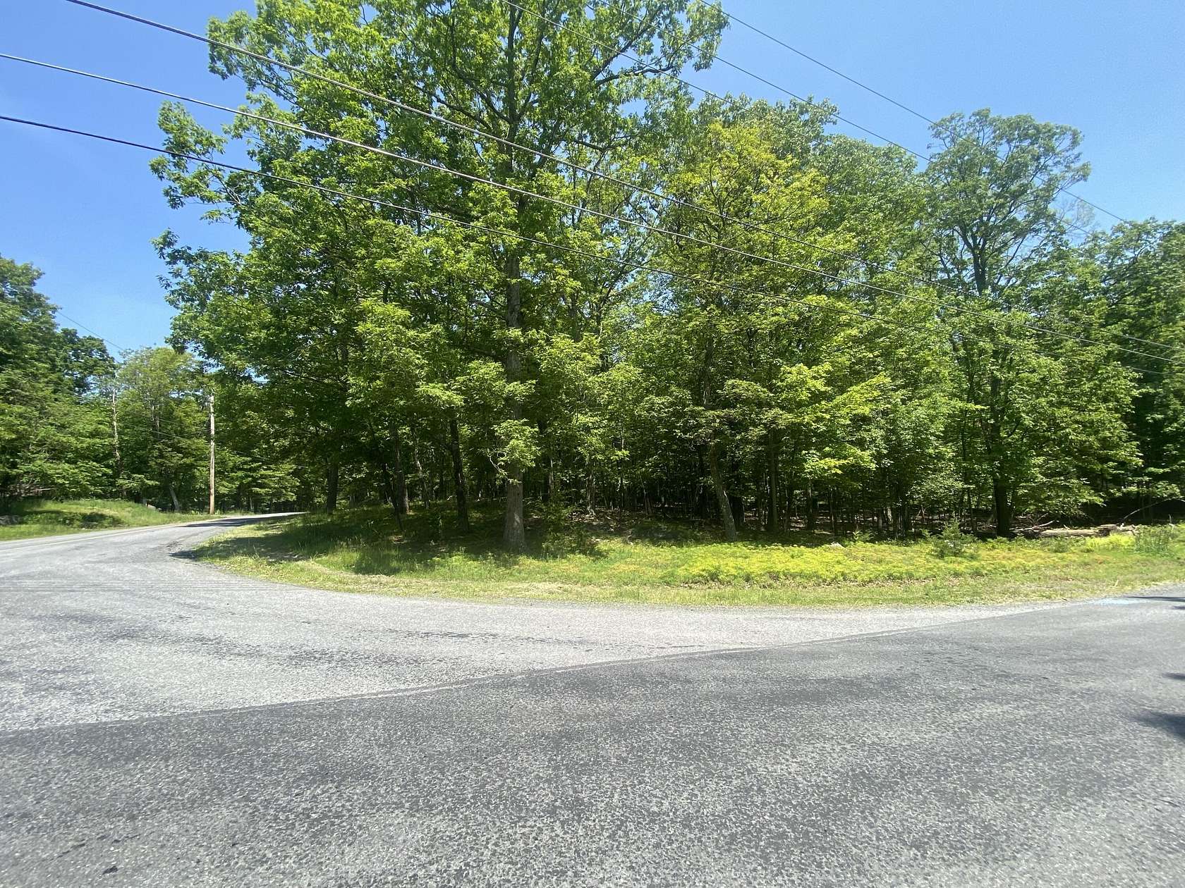 0.44 Acres of Residential Land for Sale in Bushkill, Pennsylvania